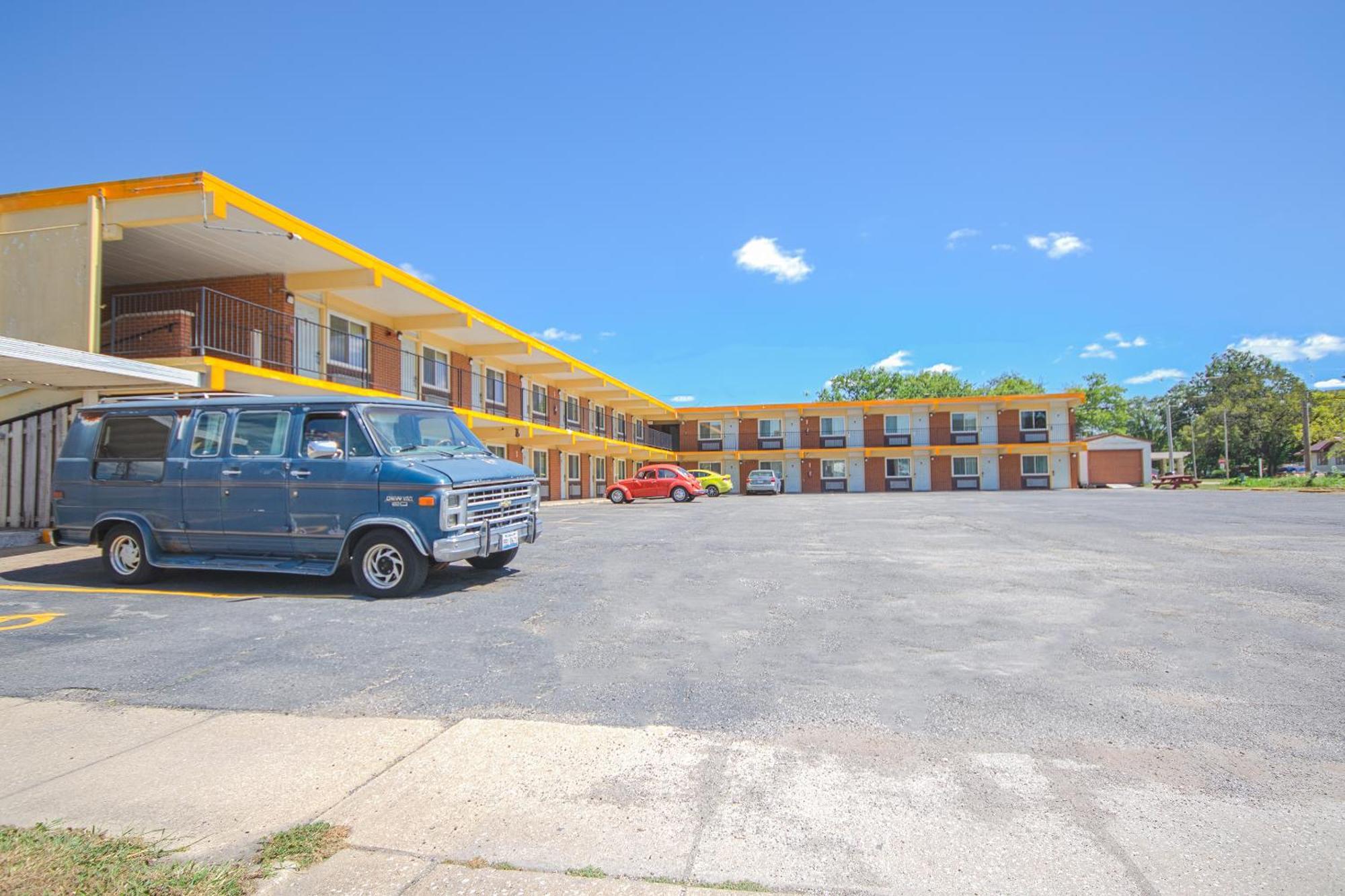 Centralia Motel Near Downtown By Oyo Eksteriør bilde